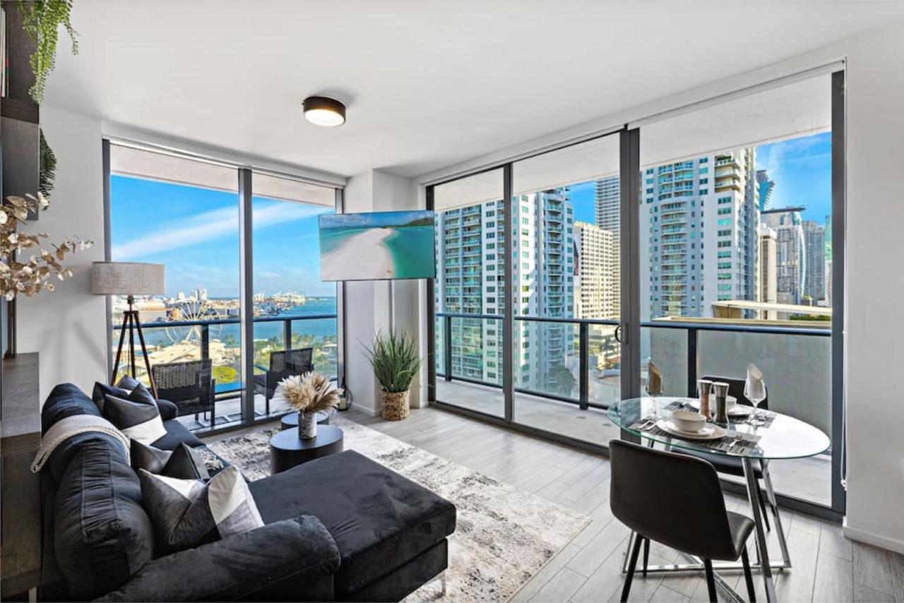 Corner Condo W/ Unrivaled Views Miami Exterior photo